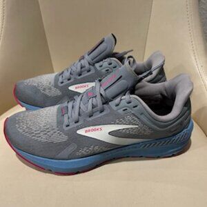 Brook's Launch GTS 6 Running Shoe  Size 9